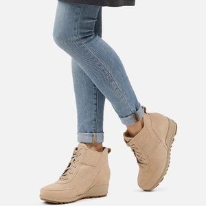 Sorel Evie Sport Lace Up wedge bootie light tan brown size 7.5